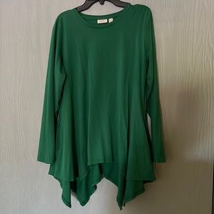 Lori Goldstein LOGO M Green top